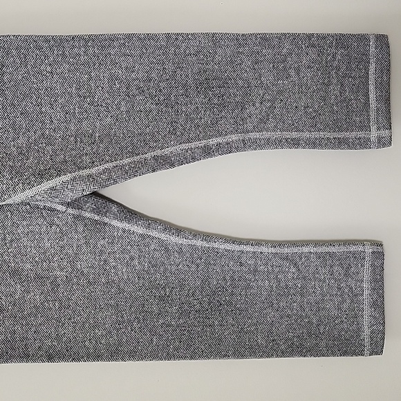 Lululemon Grey Cropped Wunder Under Leggings High Rise Size 6 - Picture 7 of 16